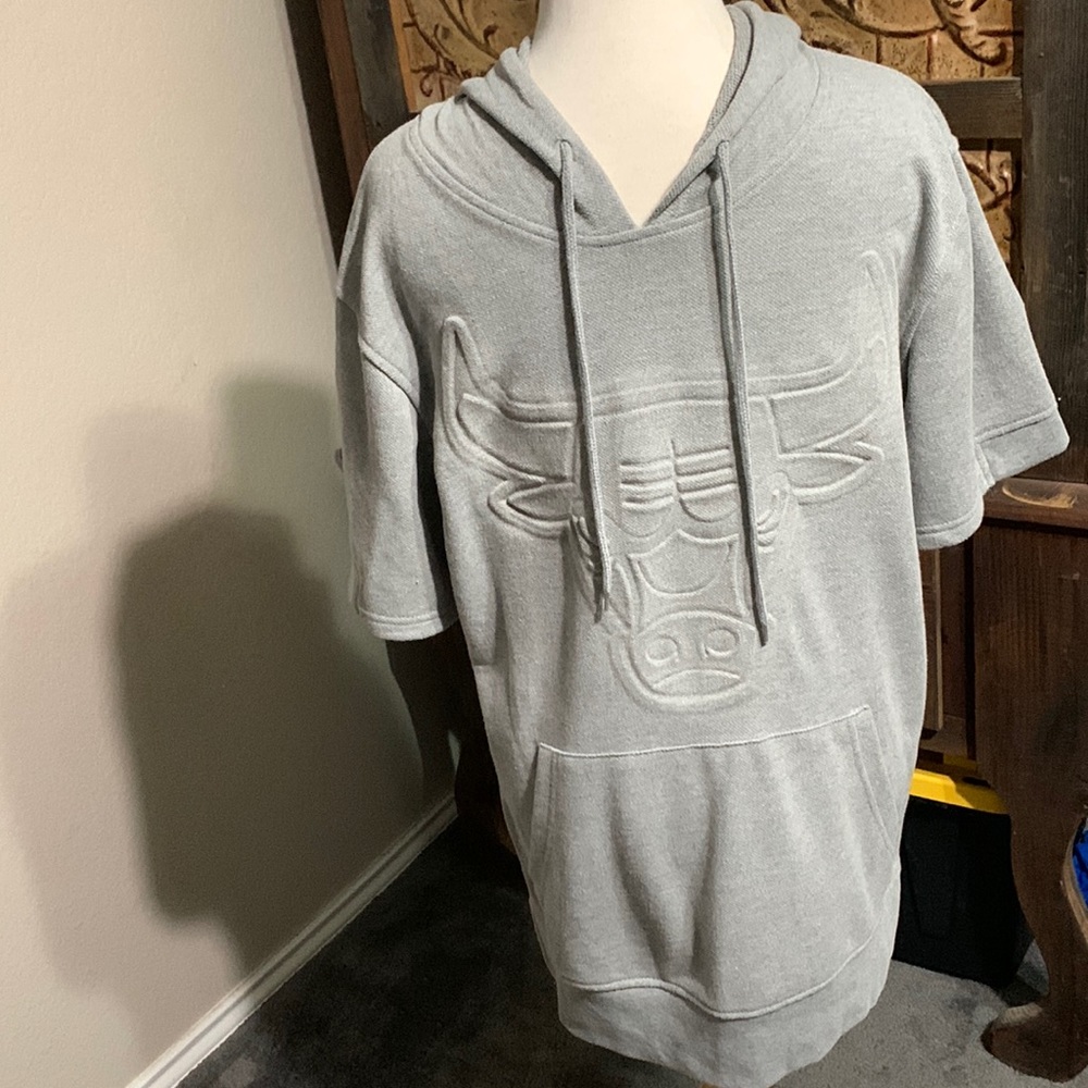 NBA Chicago Bulls Pull Over Grey Hoodie - Size S